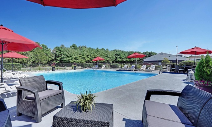 Waretown Hotel | Blue Creek Inn