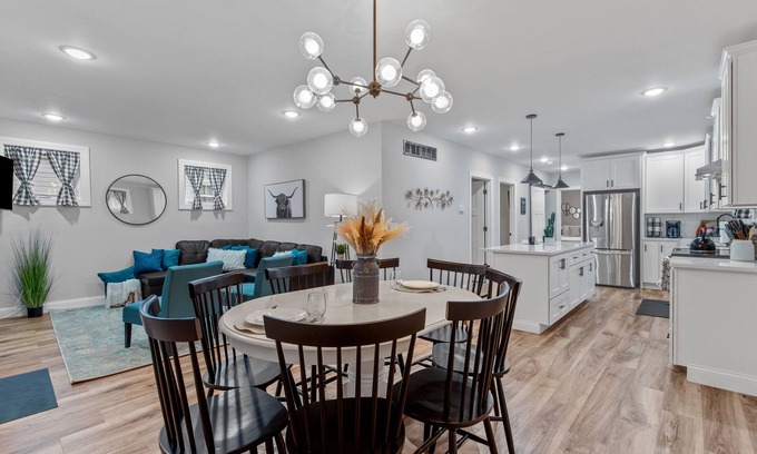 Tower Grove South House | Blue Door Bungalow | JZ Vacation Rentals