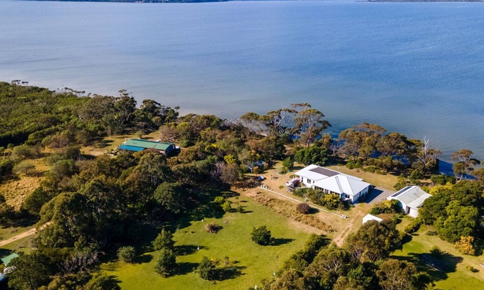 Raymond Island House | Blue Doors on the Lakes: Escape to a beautiful waterfront home on the Island