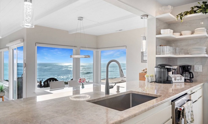 San Simeon Condo | Blue Haven-Oceanfront Stay Near Cambria & Beaches