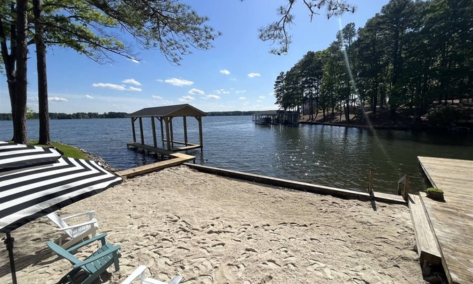 Henrico House | Blue Heaven! Magnificent Main Lake Views | Pet Friendly (Fee)