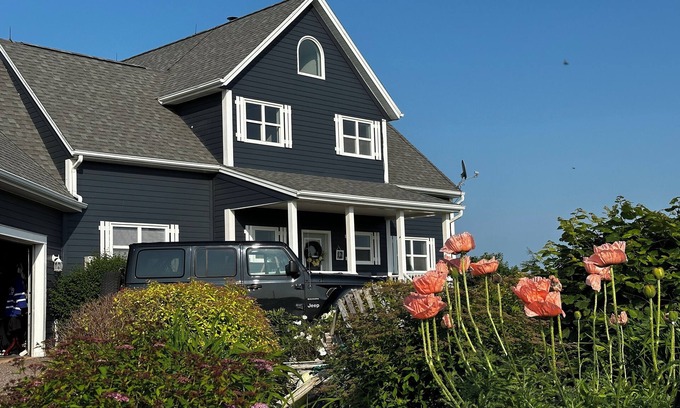 Springbrook House | Blue Heron House - a beautiful waterfront property near Cavendish