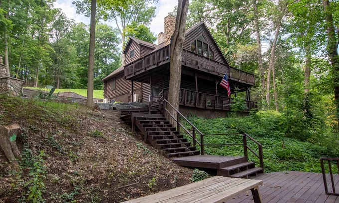 Ovid House | Blue Heron Shores: "Winter Luxury Lodge Retreat on Cayuga Lakel!"