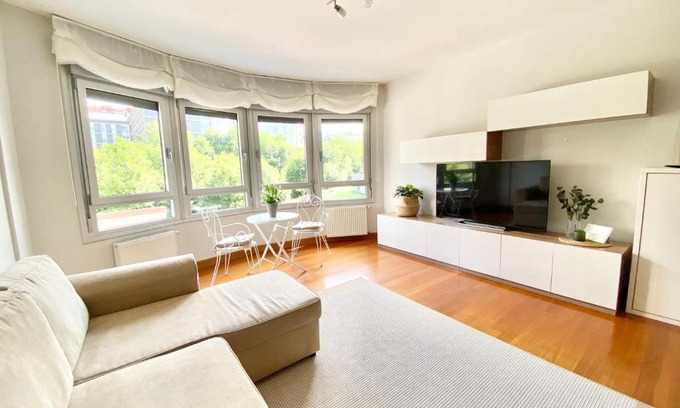 Bermeo Apartment | Blue house Bermeo
