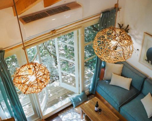 Amirim Cabin | Blue House In The Woods- Amirim