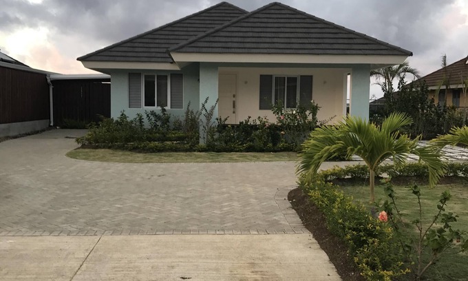 Plantation Village House | Blue House- Jamaica