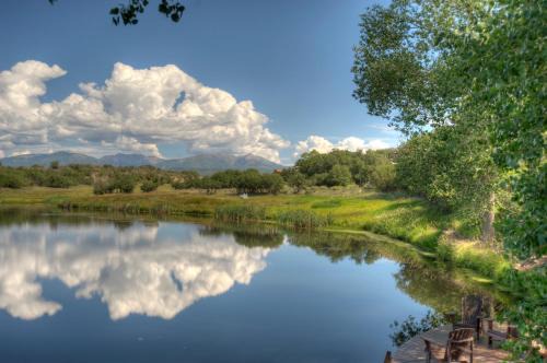 Hesperus Bed & Breakfast | Blue Lake Ranch