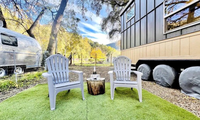 Upper Lake House | Blue Lakes Village