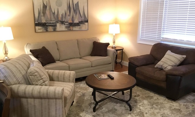Clayton Apartment | Blue Moon Vacation Rentals Downtown Clayton