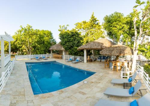 Lucea Bed & Breakfast | Blue Paloma Bed & Breakfast