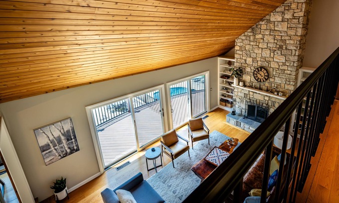 Paris House | Blue Ridge MTN Top Estate Retreat w/97 Acres