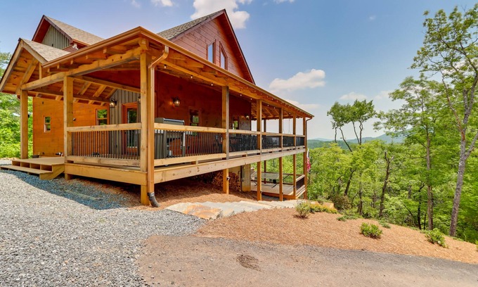 Epworth Cabin | Blue Ridge Vacation Rental w/Deck & Game Room!