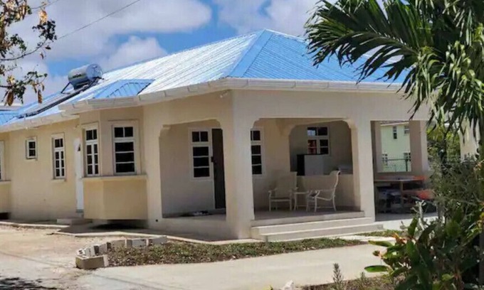 Enterprise House | Blue Roof Villa
