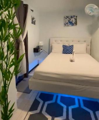 Bridgeport Bed & Breakfast | Blue Royalty