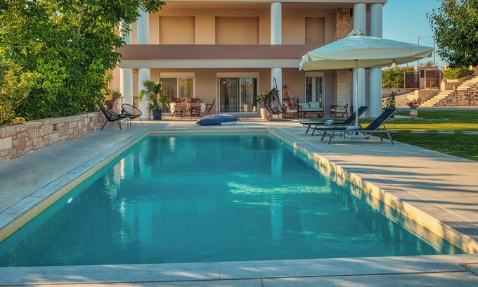 Episkopi Villa | Blue Sky Villa in Crete