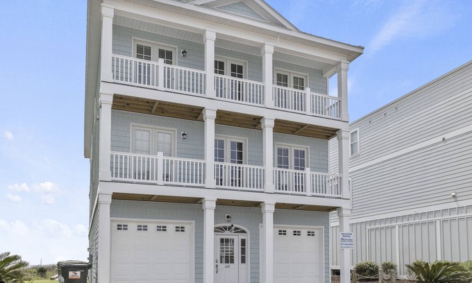 Pine Knoll Shores House | Blue View, Oceanfront House in Pine Knoll Shores, NC!