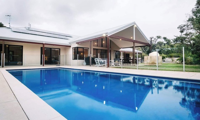 Margaret River House | Blue Wren Chic and Spacious Country Pool House