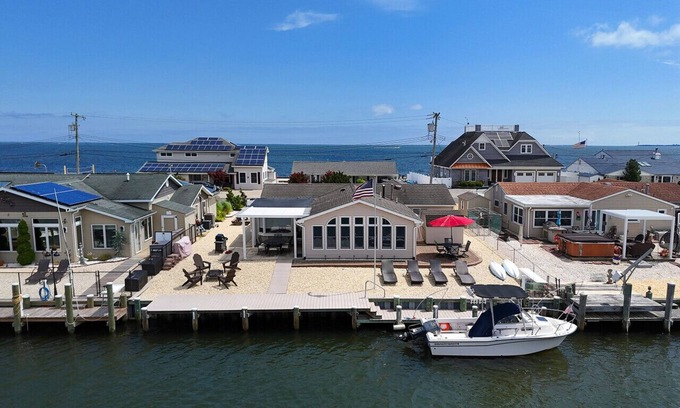Waretown Apartment | Bluebeard Coastal Escape