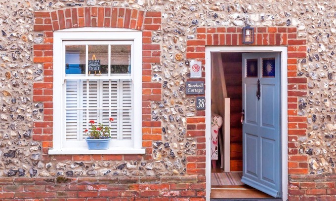 Burnham Market House | Bluebell Cottage - sleeps 3 guests in 2 bedrooms