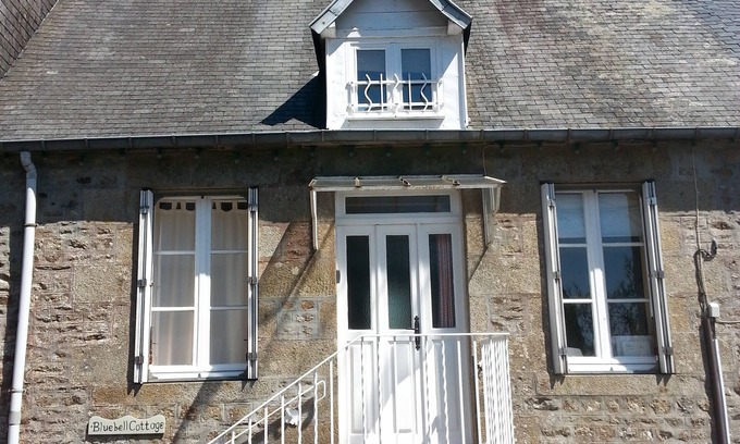 Vengeons Cottage | Bluebell Cottage 2 bedroom in the beautiful Normandie Countryside France