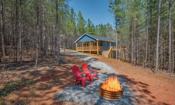 Rutherfordton House | Bluebird Cottage | Secluded Cottage in the Blue Ridge Mountains