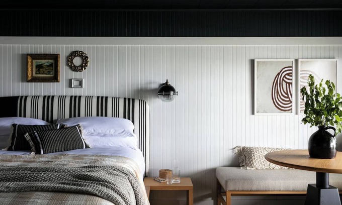 Ocean Point House | Bluebird Ocean Point | Deluxe King | Private Beach + Near Grimes Cove Beach