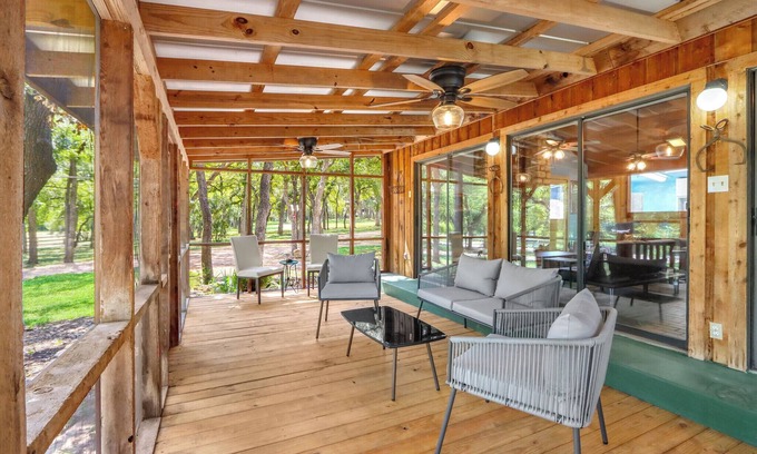 Wimberley House | Bluebonnet Cottage I Waterfront, Dog Friendly