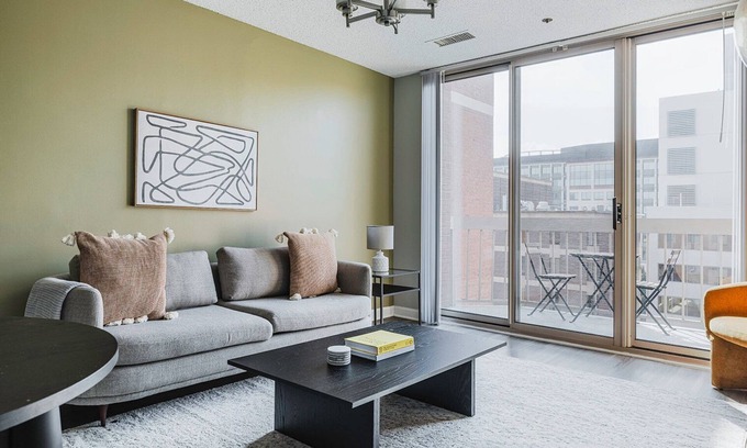 Connecticut Ave - K Street Apartment | Blueground | Connecticut Ave/K St, rooftop, nr Lincoln Memorial