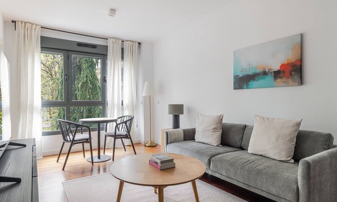 El Viso Apartment | Blueground | El Viso, pool & w/d, nr palace