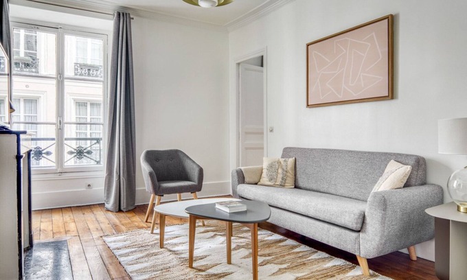 Saint-Thomas-d'Aquin Apartment | Blueground | Invalides, intercom, nr Rodin Museum