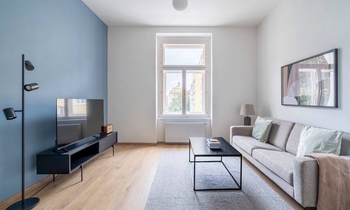 Vrsovice Apartment | Blueground | Vršovice, near renaissance–style park (PRG-7)