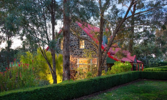 Hepburn House | Bluegums Retreat