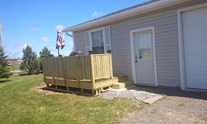 Vernon Bridge House | Bluewaters Retreat Bachelor Unit