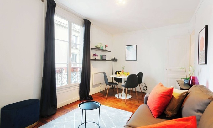 Quartier Sainte-Marguerite Apartment | BnBNook - Cozy 1BR in Trendy Bastille Neighborhood