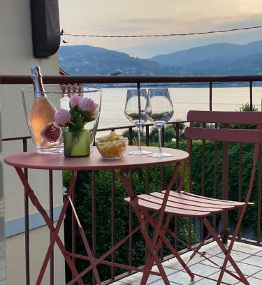 Ranco Apartment | Bnbook La Casa di Orazio & Carla