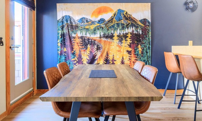 Canmore Apartment | Boardwalk Bliss - Top Floor Downtown Condo