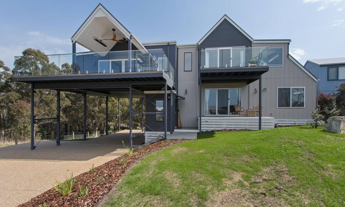Metung House | Boat House in Metung