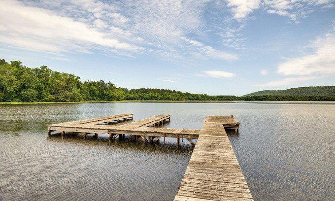 Fackler House | Boat & Swim: Lake Guntersville Family Home