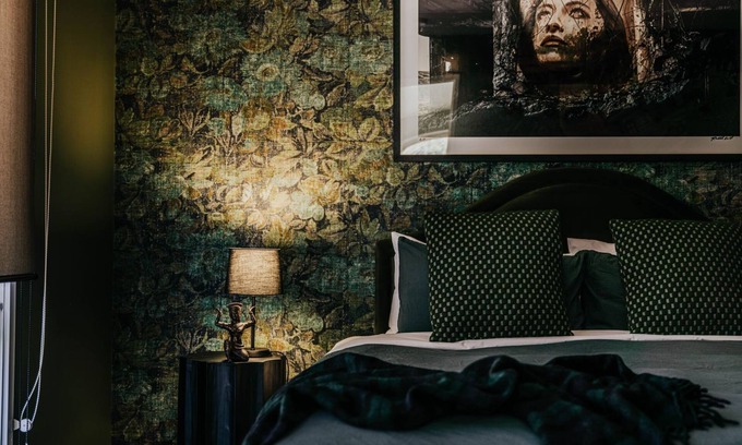 Daylesford House | Boatshed Villas by Istana – Yellow Door