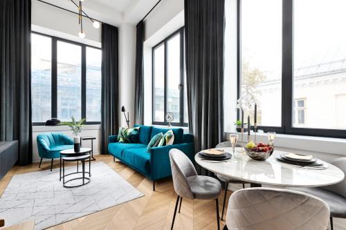 Old Town Apartment | Bob W Duo Lofts