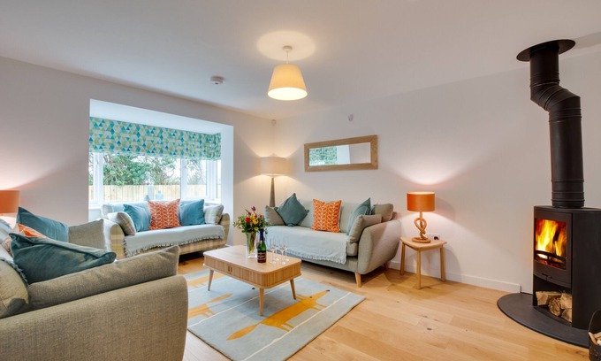 St Merryn House | Bodlowen - Three Bedroom House, Sleeps 6