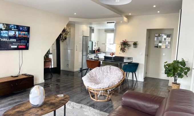 Savigny-sur-Orge Apartment | Bohemian & Chic Apartment 20' from Paris
