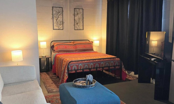 Greater Belhaven Apartment | Bohemian Industrial Studio Apartment Near Hospitals and Colleges