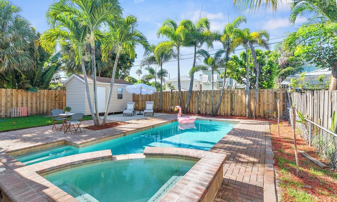 Old Northwood Historic District House | Bohemian Retreat-Heated Pool, Jacuzzi & Pool Table