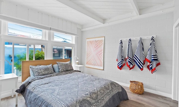 Mission Beach Apartment | Boho Bliss | Mission Beach Retreat w/Surfboards