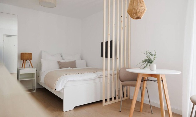 Brigittenau Apartment | BOHO Studio | 10min to City Center | Self Check-In