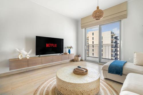 Abu Dhabi Apartment | BohoChic YasIsland: Beside “F1”