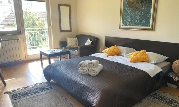 Banja Luka House | Bolek Mansion 2 A quiet and peaceful haven for rest, study or work