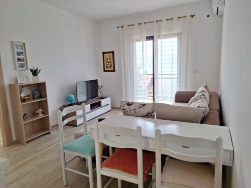 Orahovac Apartment | Bonaca Apartments