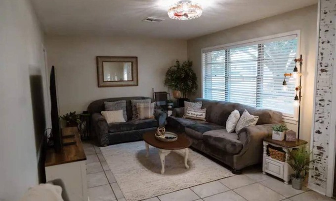 West Monroe House | Bonner's Bungalow
